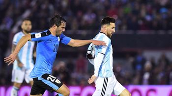 el imperdible detalle en una foto que se saco lionel messi con fanaticos el imperdible detalle en una foto que se saco lionel messi con fanaticos