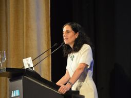 La ministra Azucena Arbeleche proyectó un crecimiento del 2% del PIB de Uruguay este año. La ministra Azucena Arbeleche proyectó un crecimiento del 2% del PIB de Uruguay este año.