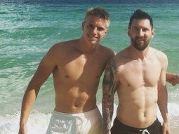 Relajado y de vacaciones: Messi fue descubierto en un lugar paradisíaco