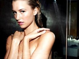 Danica Thrall sigue seduciendo con sus infartantes producciones hot