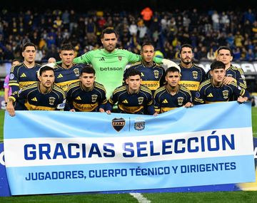 Boca homenajeó a la Selección por el subcampeonato mundial con Leandro Paredes como protagonista central