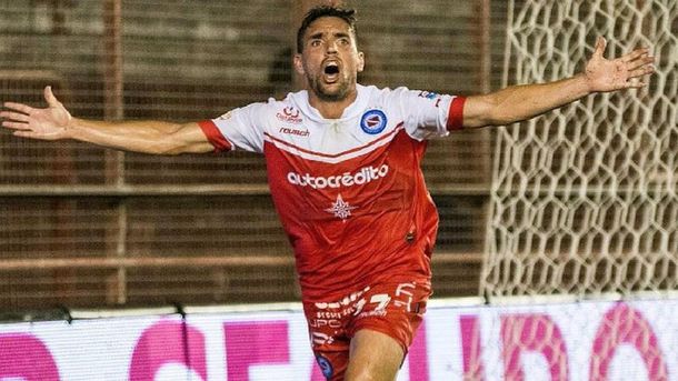 Fin de la novela: Gabriel Hauche sigue en Argentinos Juniors