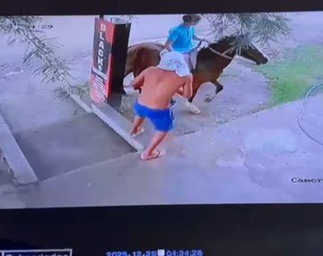 Un robo frustrado terminó en una escena insólita en Córdoba: escaparon a caballo