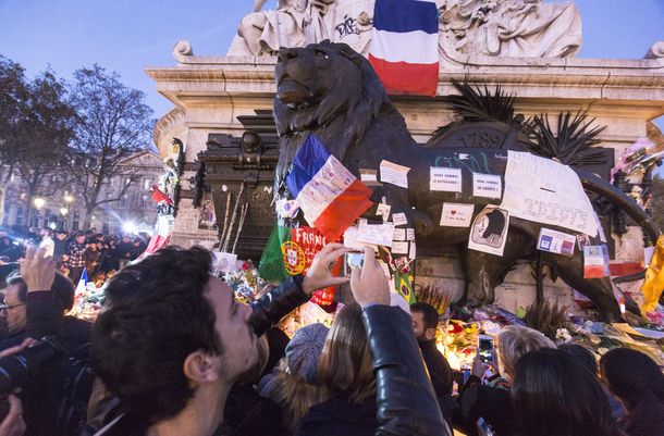 Francia y EE.UU. acuerdan intensificar la cooperación militar contra ISIS