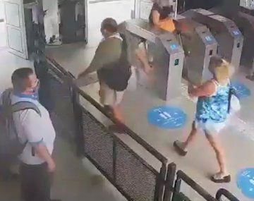 Abuso sexual en una estación de trenes: lo descubrieron por la cámara de seguridad