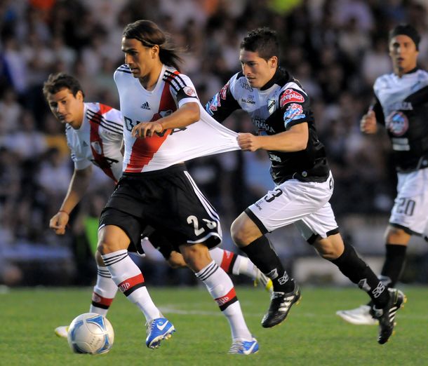 River jugó muy mal y apenas empató con All Boys