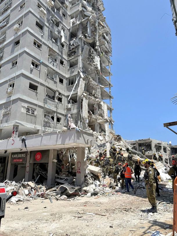 Irán volvió a lanzar misiles contra Israel y ya son 24 los muertos