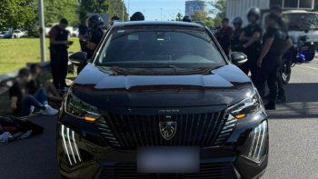 cayeron en villa urquiza dos jovenes de 19 y 20 anos en un auto robado: tienen un frondoso prontuario cayeron en villa urquiza dos jovenes de 19 y 20 anos en un auto robado: tienen un frondoso prontuario