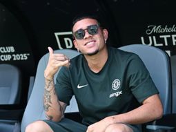 francia, implacable con kendry paez antes de su llegada a river: ¿sale de noche? francia, implacable con kendry paez antes de su llegada a river: ¿sale de noche?