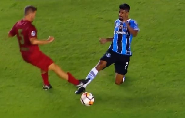 Nicolás Domingo le va con todo al brasileño Leonardo Moura