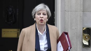 Theresa May con la carta Theresa May con la carta