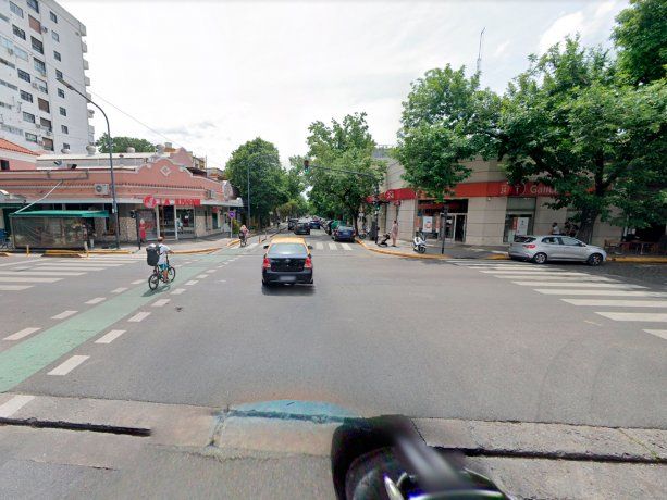 Belgrano: un hombre golpeó a dos mujeres con un palo en plena calle