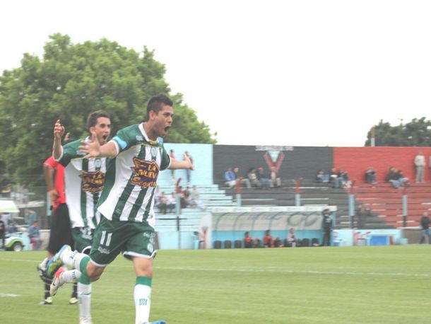 Escándalo en el ascenso: hinchas atacaron a jugadores rivales