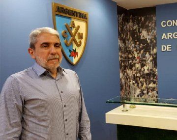 Aníbal Fernández asume como presidente de la Confederación Argentina de Hockey