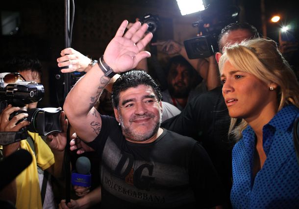 Evalúan juzgar penalmente a Maradona por difamar al fisco italiano