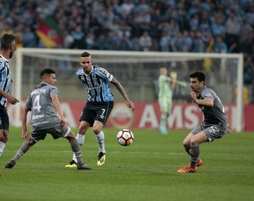 Gremio le ganó a Estudiantes de La Plata y lo eliminó en los penales