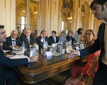 Comenzó la reunión del Gobierno con industriales