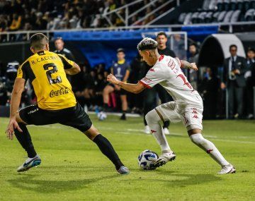 Huracán perdió 2-0 ante Guaraní y quedó eliminado