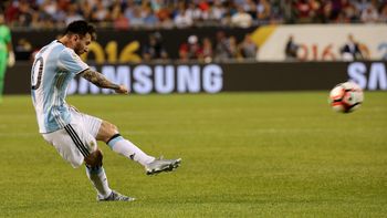 ¿no tiene personalidad? messi entro y brillo con tres goles ante panama ¿no tiene personalidad? messi entro y brillo con tres goles ante panama