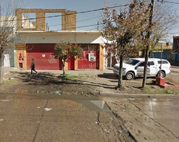 Un ex policía y dos delincuentes murieron tras un tiroteo en una pizzería