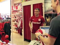 dalessandro sorprende a los hinchas del inter en brasil dalessandro sorprende a los hinchas del inter en brasil