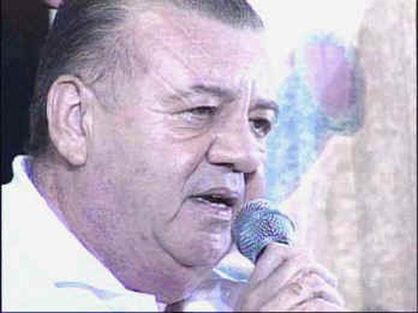 Inhumaron los restos del guitarrista Cacho Tirao