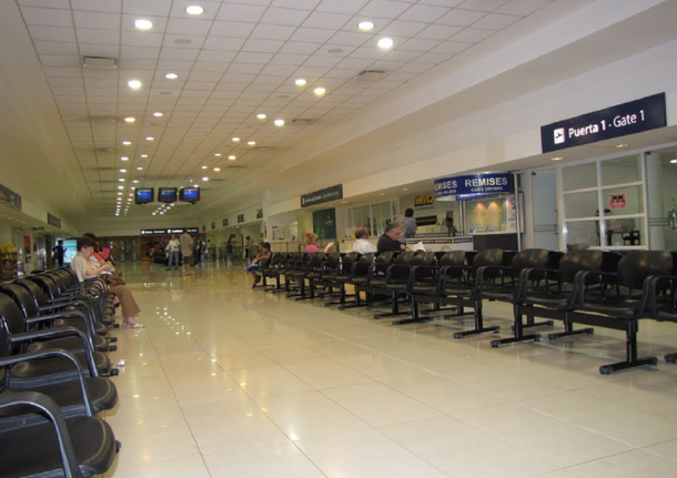 Evacuaron el aeropuerto de Mar del Plata por una supuesta granada en una valija