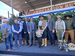 La ARU cuestionó al presidente Luis Lacalle Pou por el atraso cambiario durante la Expo Prado. La ARU cuestionó al presidente Luis Lacalle Pou por el atraso cambiario durante la Expo Prado.