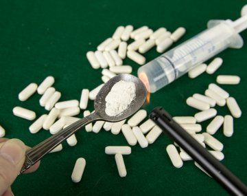 Un dentista rebajaba anestesias para quedarse con la mitad de fentanilo y drogarse