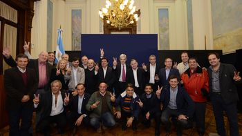 dominguez suma el apoyo de intendentes dominguez suma el apoyo de intendentes