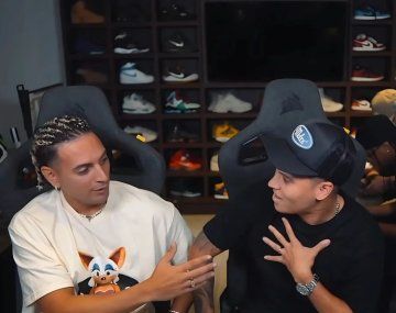 La reacción de Juanfer al escuchar a Milito poner en duda el futuro de Costas