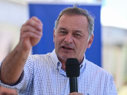 El precandidato a la presidencia uruguaya, Álvaro Delgado, negó que su spot viole la veda electoral. El precandidato a la presidencia uruguaya, Álvaro Delgado, negó que su spot viole la veda electoral.