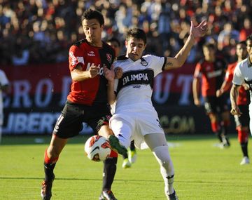 Newells derrotó a Olimpia de Paraguay en su debut copero