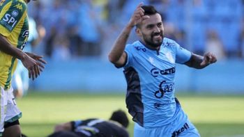 Figueroa le rompió el arco a Campodónico Figueroa le rompió el arco a Campodónico