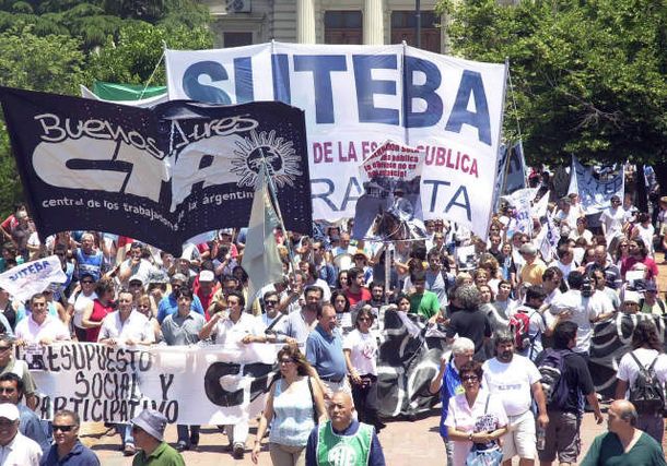 Docentes marcha 29-11 Télam