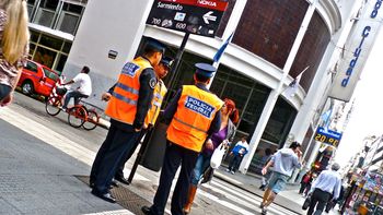 inseguridad: ocho de cada diez argentinos desconfia de la policia inseguridad: ocho de cada diez argentinos desconfia de la policia
