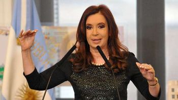 la presidente expone en la convencion de la construccion la presidente expone en la convencion de la construccion