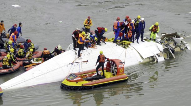 Otro accidente de TransAsia Airways: ya son 68 los muertos en siete meses
