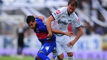 tigre y quilmes se enfrentan para escaparle al descenso tigre y quilmes se enfrentan para escaparle al descenso