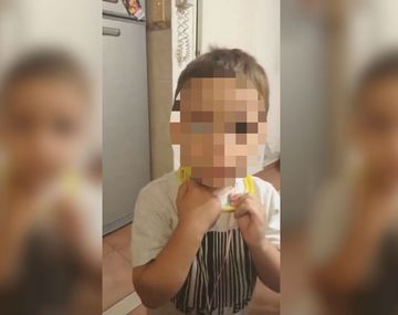 Un chico de Rosario se cayó en un pozo y le pidió al intendente que lo arregle