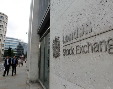 Las acciones de Clarín cayeron más de 20% en Londres