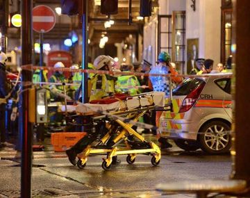 Hay 81 heridos por la caída del techo de un teatro en Londres