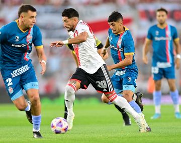 Arsenal lo dio vuelta y le ganó a River en el Monumental