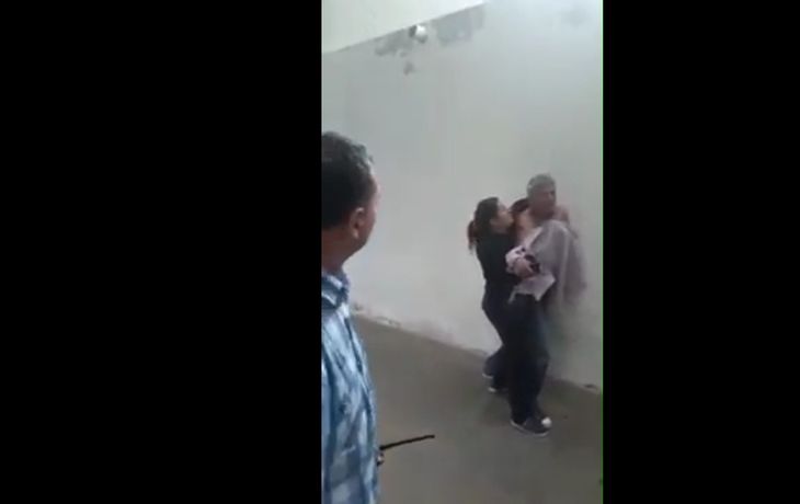 Una de las violentas escenas que testigos presenciaron en San Juan