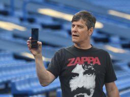 nunca seras un ex jugador mario pergolini despidio a carlos tevez, ¿con una chicana para el consejo de futbol? nunca seras un ex jugador mario pergolini despidio a carlos tevez, ¿con una chicana para el consejo de futbol?