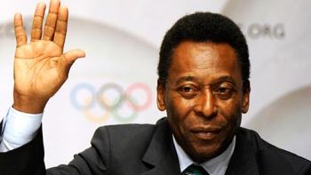 pele califico de normal la muerte de un obrero en la previa al mundial pele califico de normal la muerte de un obrero en la previa al mundial