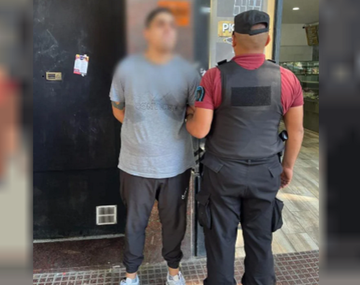 Le hacían el cuento del tío a una mujer de 86 años y los atraparon in fraganti: tenían antecedentes