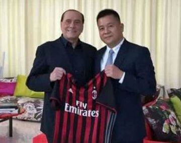 Berlusconi le vendió el Milan a un consorcio chino