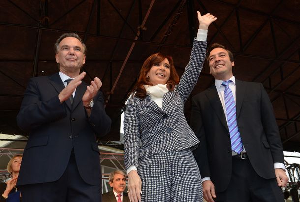 Cristina Kirchner: Al ministro de Economía lo atacan porque no lo pueden comprar