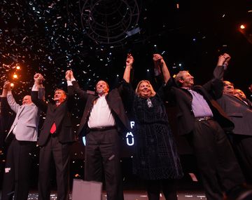 Este es el acta fundacional del Frente Amplio Unen